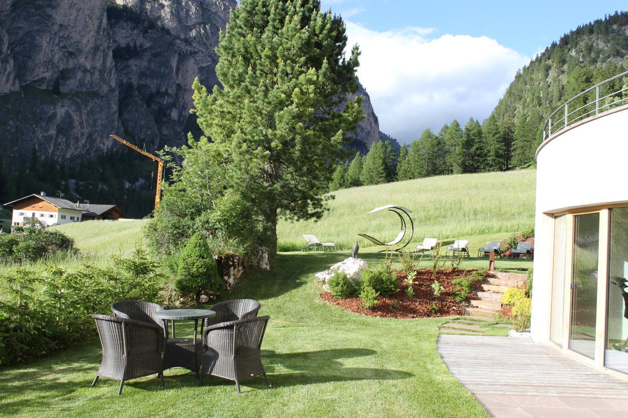 Garni Hotel Rosengarten B&B Selva di Val Gardena Exterior foto